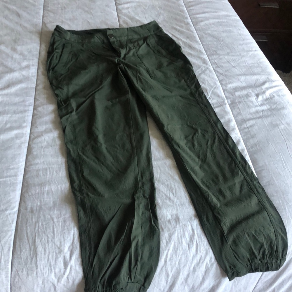 Athleta Trekkie pants